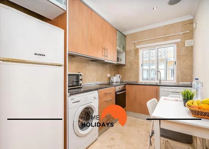 #289 2br Location Apartment